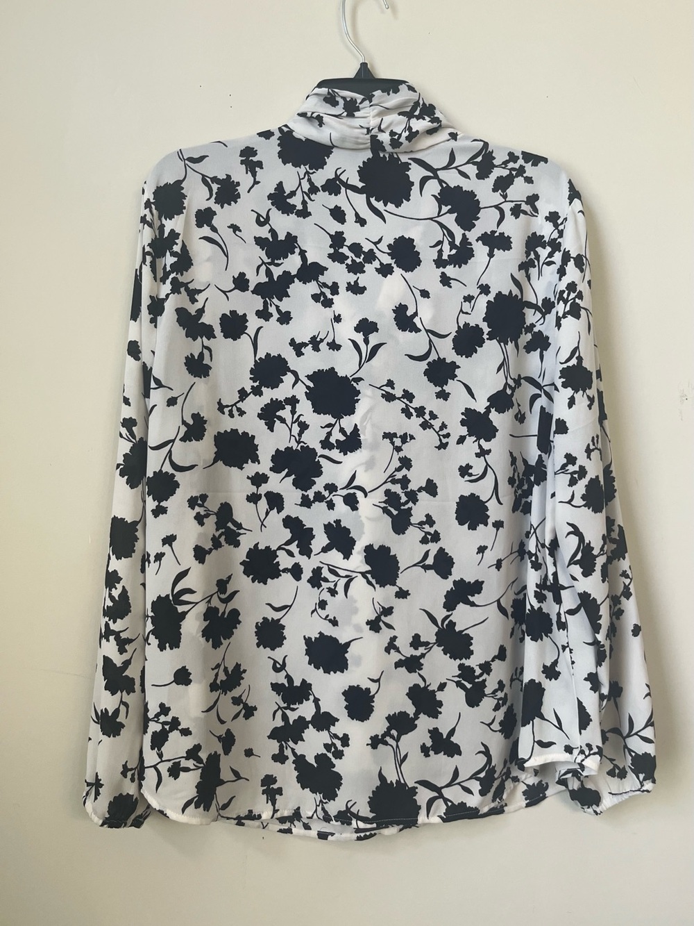 The Limited Black and White Floral Tie-Neck Blouse - Picture 3 of 6